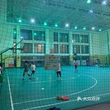 20元/人。场地内灯光柔和,但整体卫生条件有待提高