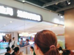 -洪氏嗨捞·广东猪肚鸡·椰子鸡火锅(西咸万象城店)