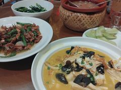-钵家大院·地道湖北菜(江夏·大花岭店)