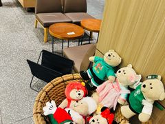 -星巴克臻选(上海虹桥新天地三店)