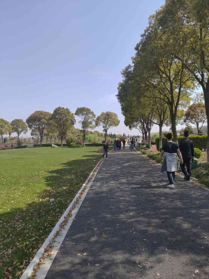 上海汇龙园陵园有限公司
