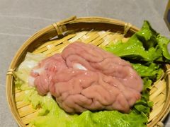 浅尝一个猪脑花-生活如沸·顺德水牛奶火锅(人民广场店)