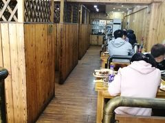 大堂-老东镇啤酒屋海鲜加工·蒸汽海鲜·海鲜烧烤(台东店)