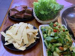 -曹丞相·地锅鸡·地锅鱼(武林店)