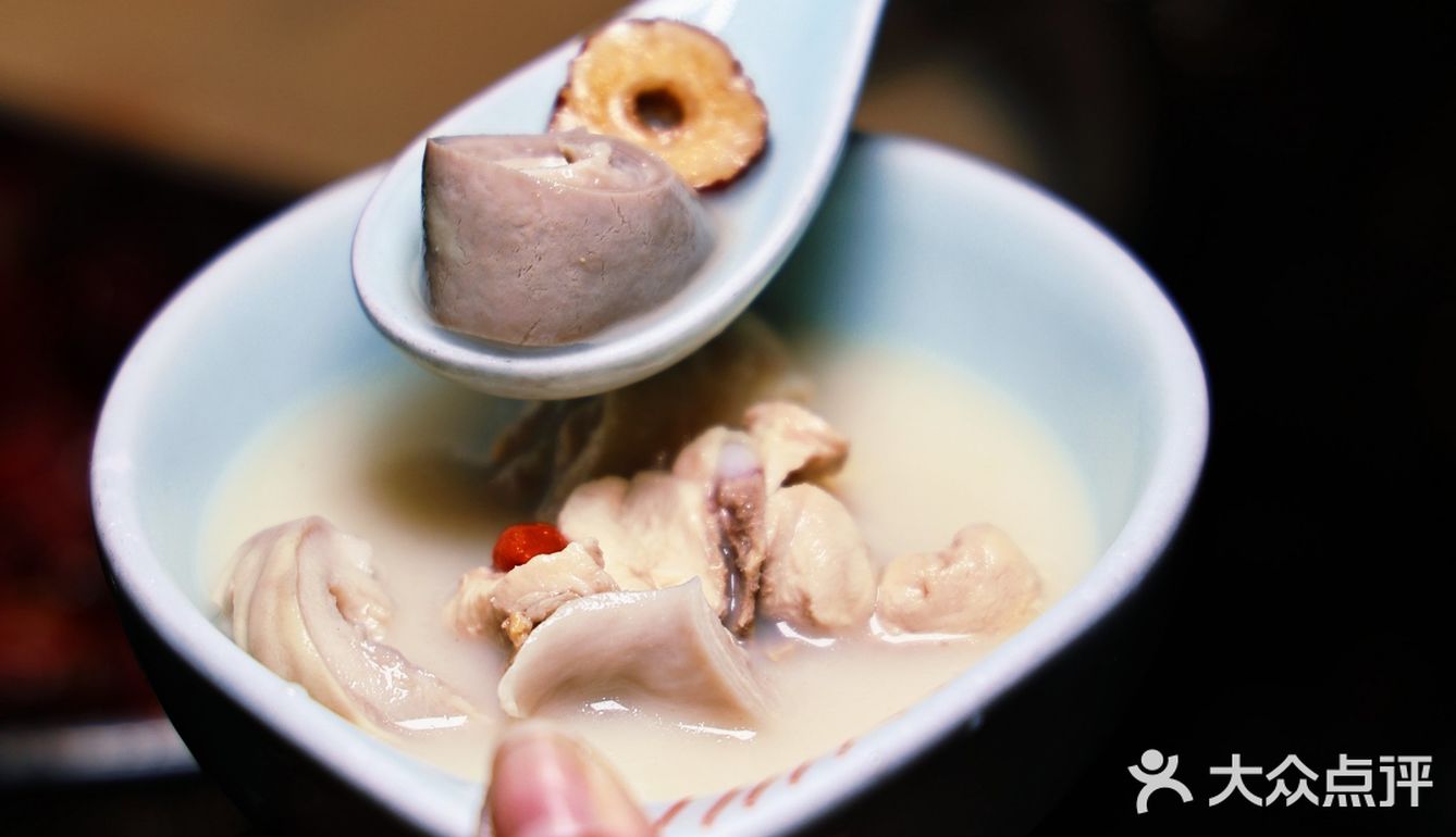 冬日里的暖心火锅_捞王物料理