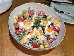 老教堂沙拉-JINNS锦时 steak&pizza(浸信会礼拜堂旧址店)