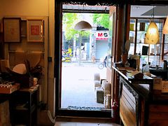 -邊城書店