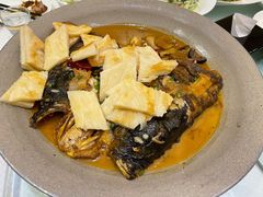 铁锅炖鱼头-新洪记·丽久饭店(铁西店)