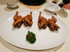 玻璃脆皮乳鸽-利苑酒家(金宝店)