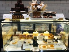 面包甜点陈列柜-光作面包Voila Lumiere(中山店)