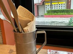 -必胜客(上海华谊新所店)