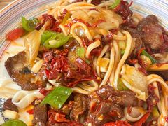-歹歹的加个面过油肉拌面