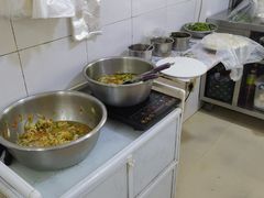 -溪岸路花鸟市场