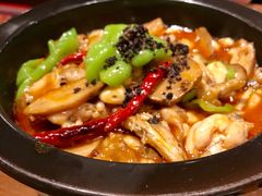 -云海肴·汽锅鸡·云南菜(天山百盛优客店)