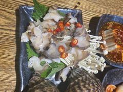 -鑫釜山海鲜烧烤(鑫丰国际店)