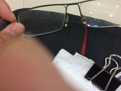 -MiRi眼镜连锁·蔡司·尼康控优点合作店(莘庄店)