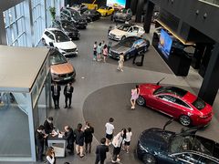 -奔驰上海利星(七宝店)