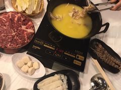 -鲜入围煮花胶鸡海鲜火锅