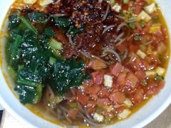 -三好食堂(煎饺·馄饨·肉饼米线·盛世广场店)