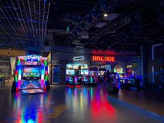 -世代星球·保龄球·镭战真人CS·团建(杨浦店)