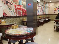 大堂-广信牛奶甜品世家(台东店)