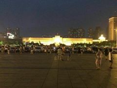 -大连人民广场