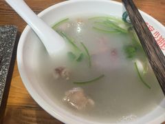 -老天桥酱肉烧饼夹肘子(天桥店)