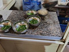 -正宗杨记普洱酸醋米线(总店)