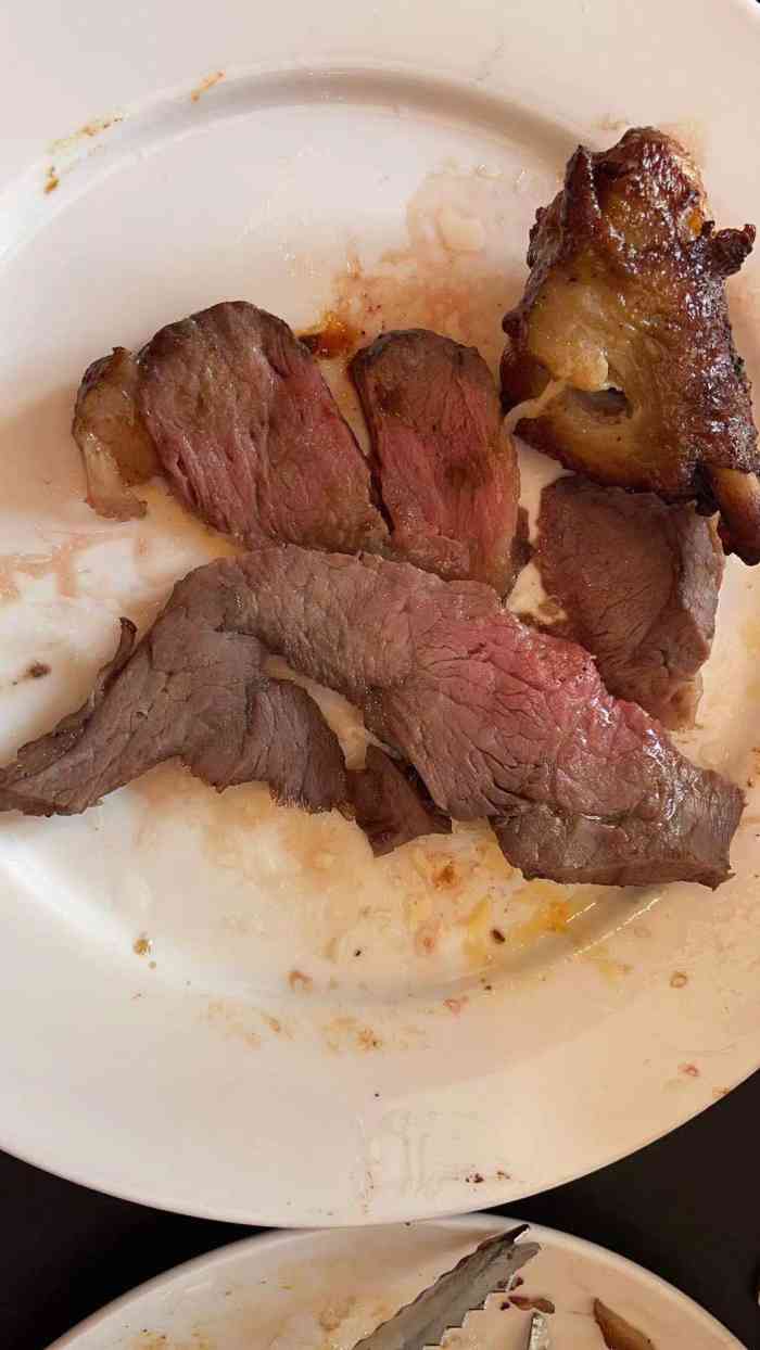 拉缇娜,是我非常喜欢的自助餐之一,这家分店位于长泰广场1楼,地理位置