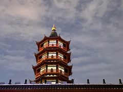 -绳金塔