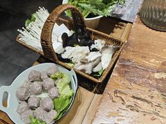 -围炉·云南铜瓢牛肉火锅(桐柏路店)