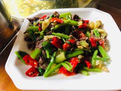 -临江餐馆二楼美食部落