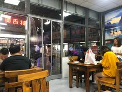 大堂-牛八宝桂林米粉(八里庄店)