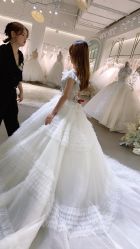 -艾米丽婚纱礼服