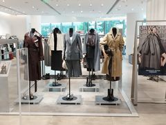-URBAN REVIVO(上海中庚漫游城店)