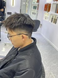 -H·Y HAIR SALON烫发·染发·造型