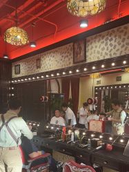 -东方先生国潮男士理发馆