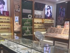 -光明眼镜·蔡司授权(徐泾店)