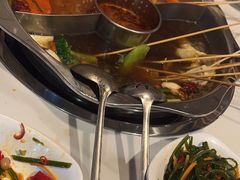 -佰人王串串香火锅(洋珠巷店)