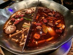 台式麻辣锅-湊湊火锅·茶憩(杭州湖滨银泰in77店)
