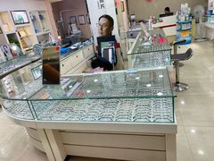 -罗创丹阳眼镜(童卫路店)