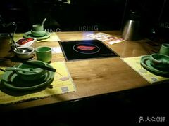 -椒行天下·干锅·牛蛙(万宝店)