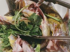 -野山舂·贵州现舂酸汤火锅(鸿通城店)