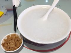 -麦谷轻餐(郑记粥铺金汇店)