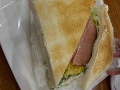 火腿蛋三文治-正德顺順德雙皮奶(中信店)