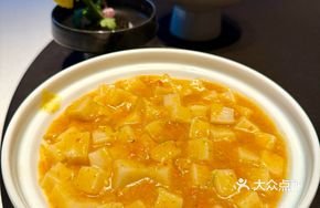 Crab Roe Stir-Fried Rice Noodles