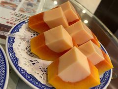 木瓜奶冻-广信牛奶甜品世家(台东店)