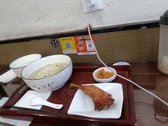 -百年老字号·观振兴蟹黄面·三虾面·苏式面(观前街富仁坊巷店)