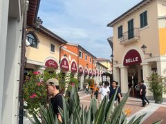 -佛罗伦萨小镇广佛名品奥特莱斯(疏港路店)