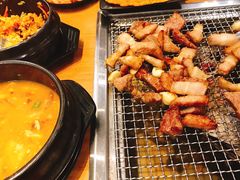 五花肉-肉甲韩国木炭烤肉(新壹街1店)